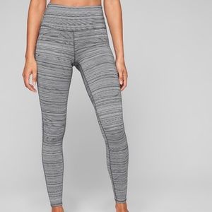 Super cute barely worn Athleta Leggings Size S